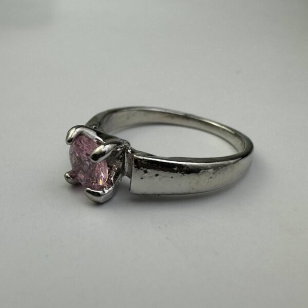 Ring 04