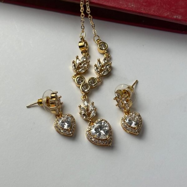 Jewellery Set 02 - Image 4