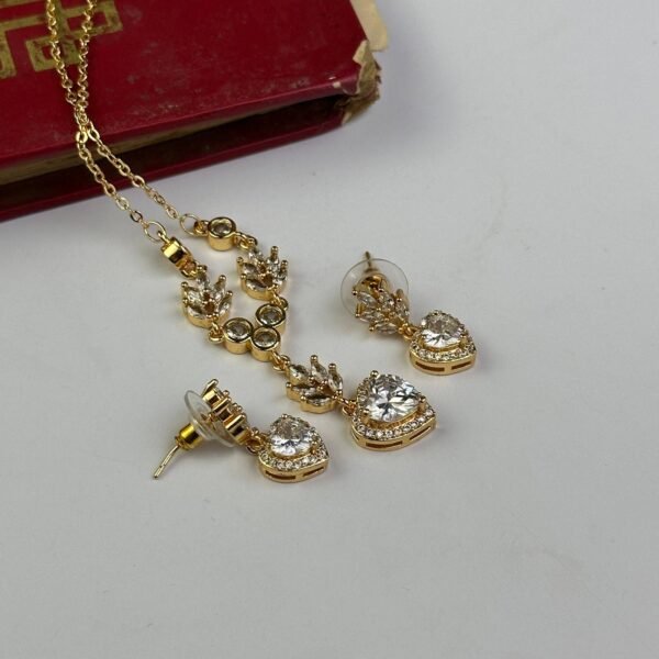Jewellery Set 02 - Image 5