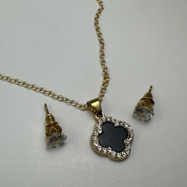 Jewellery Set 03