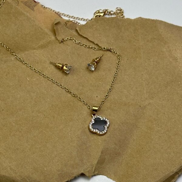 Jewellery Set 03 - Image 6